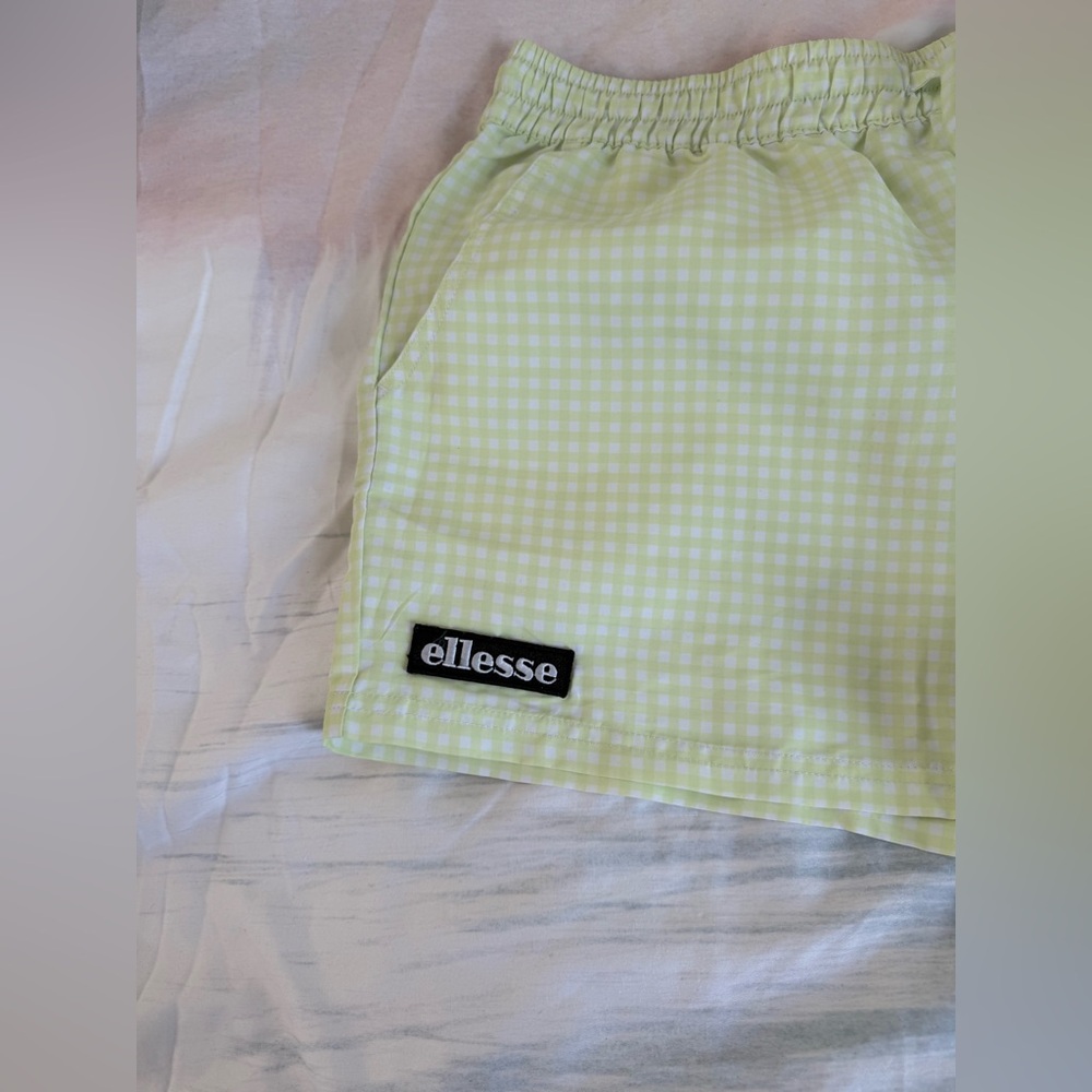 Ellesee Shorts - Picture 2 of 5